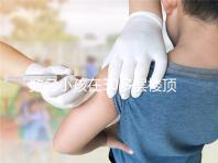 數名小孩在30多層樓頂追逐打鬧，怪父母安全教育沒做好